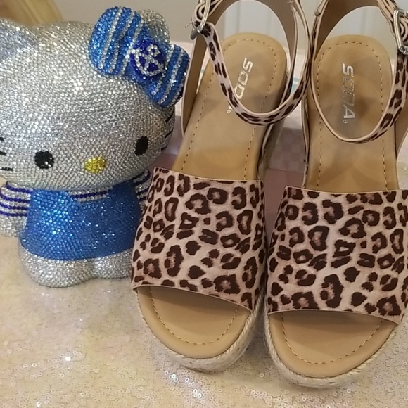 Leopard Print Wedges - Picture 3 of 7